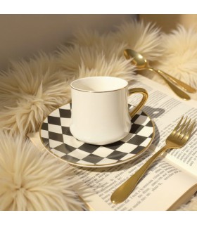 فنجان و نعلبکی لاکچری طلایی