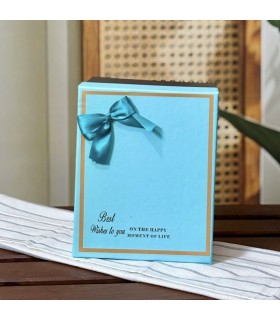 جعبه کادویی آبی (باکس هدیه) طرح پاپیون دار