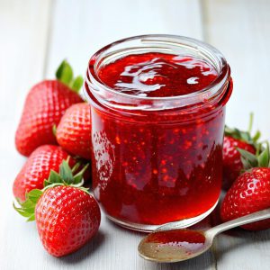 شربت توت فرنگی مربایی خوشمزه و خانگی