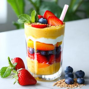 شیک توت‌فرنگی موز خوشمزه و مقوی نکات اصلی