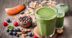 اسموتی پروتئینی انرژیزا برای ورزشکاران با نکات اصلی