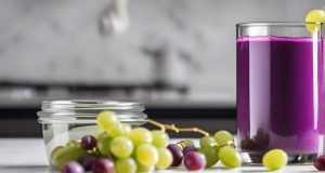 طرز تهیه اسموتی انگور، نوشیدنی سالم و خوشمزه با نکات اصلی