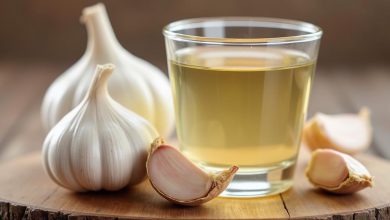 معجزه سیر: روش تهیه آب سیر و نکات اصلی سلامتی
