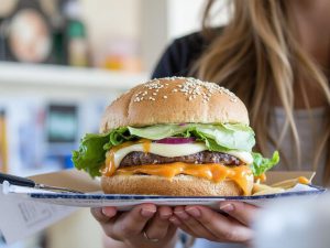 تغذیه دانش آموزان در امتحانات: چی بخوریم؟ چگونه؟