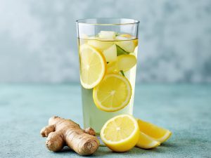 آب زنجبیل: کالری، خواص و جدول ارزش غذایی کامل