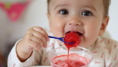 بهترین میوه برای شروع غذای کمکی نوزاد کدام است؟