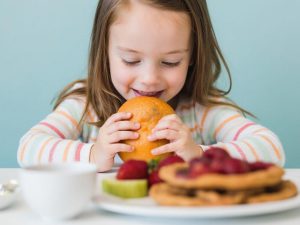 ده ایده جذاب برای میان وعده کودکان: خوراکی سالم و مقوی؟