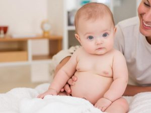 شیر مادر یا شیر خشک: مقایسه و بهترین انتخاب برای نوزاد