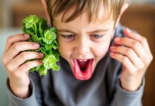 تغذیه مناسب در اختلال بلع: راهکارها و توصیه‌های کاربردی